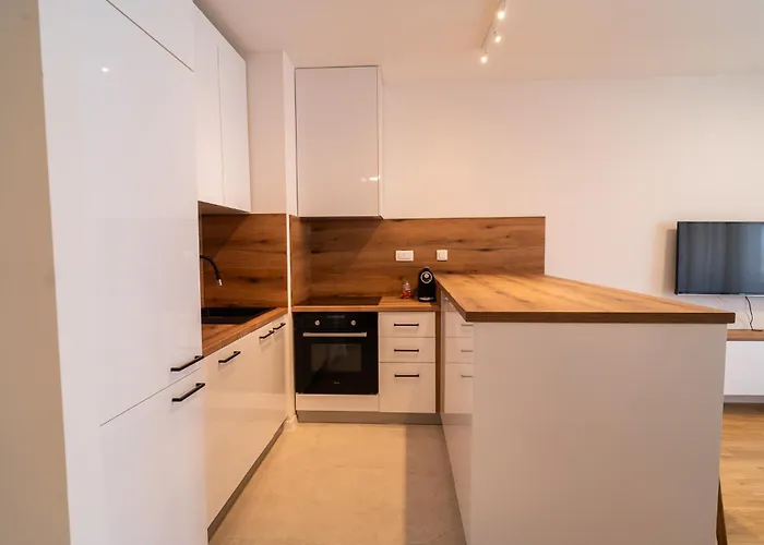 Mila By Belmont Realty Lägenhet